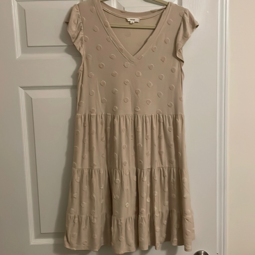 Short sleeve dress with polka dot details